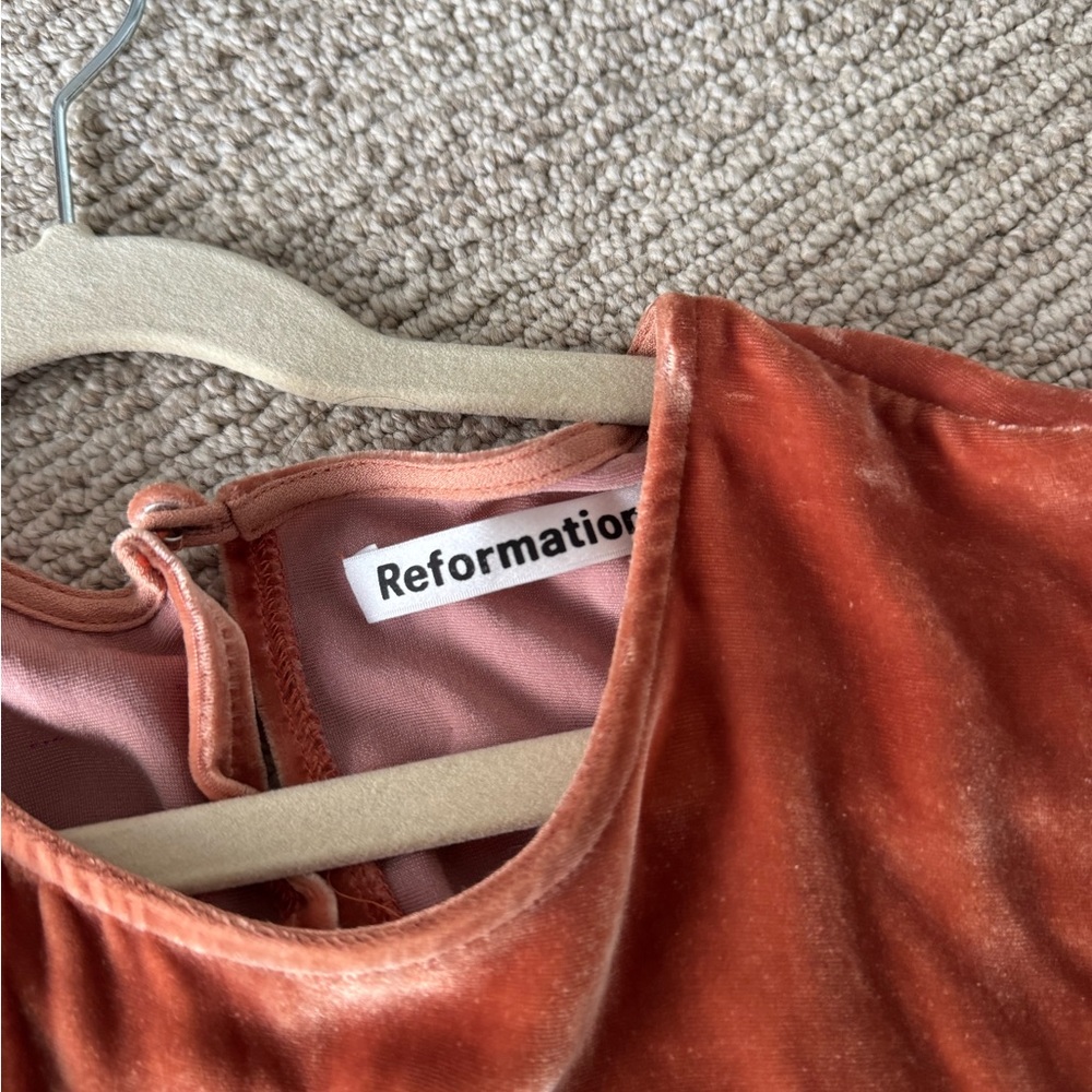 Reformation Mountain Mini Velvet Long Sleeve Dress in Salmon - Picture 3 of 5